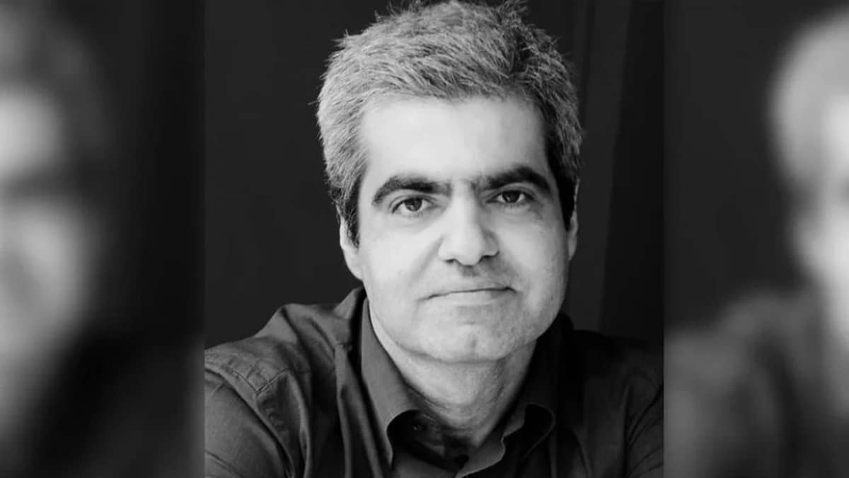 Βασίλης Παπαθεοδώρου: «Θα προτιμούσα να φεύγουν οι καθηγητές για να επικοινωνώ με τα παιδιά…» – Σοκάρει δήλωση που είχε κάνει ο συγγραφέας (Video)