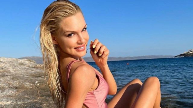 Ζευγάρι με πασίγνωστο Έλληνα ποδοσφαιριστή η Βίκυ Κάβουρα (ΦΩΤΟ)