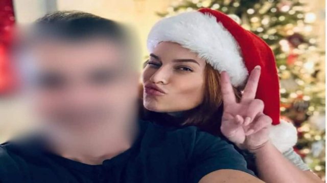 Κοινός χριστουγεννιάτικος στολισμός με πρόσωπο-έκπληξη για τη Σίσσυ Χρηστίδου!
