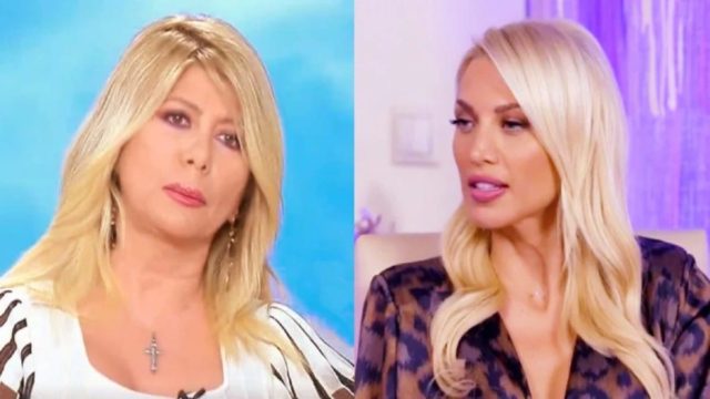 «Κόλαφος» η Ζήνα Κουτσελίνη για Σπυροπούλου: «Χαίρομαι που τη βλέπω να ντρέπεται! Την καλώ δημόσια να…» (Video)