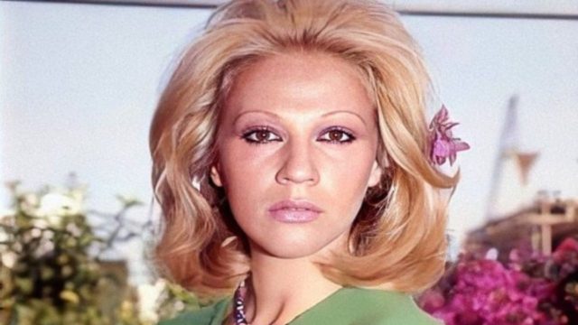 Εξομολόγηση «πυρκαγιά» για τη Ζωή Λάσκαρη: «Ήταν ένας άνθρωπος εκρηκτικός, ερωτικός…»