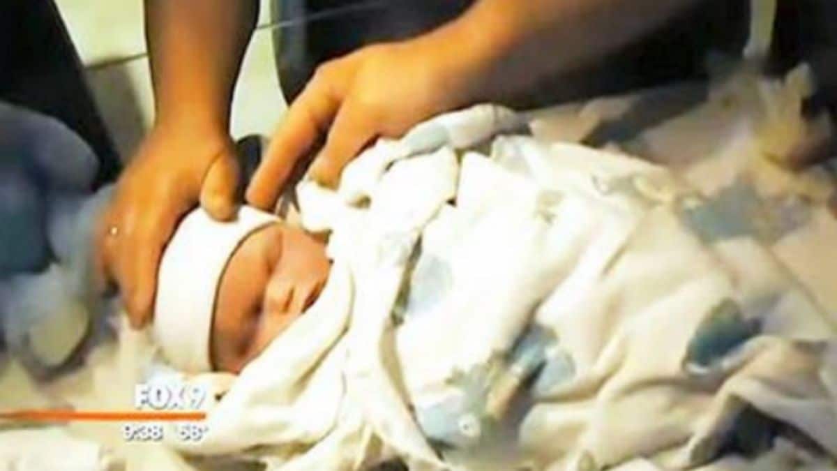 Όταν έχασε το μωρό της αποφάσισε να πουλήσει την κούνια του – Ο αγοραστής της όμως έκανε κάτι μοναδικό!