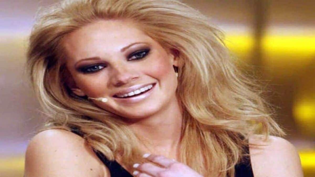 Εμφάνιση σοκ για την Τζούλια Αλεξανδράτου: Η φωτογραφία που προκάλεσε έντονη ανησυχία!
