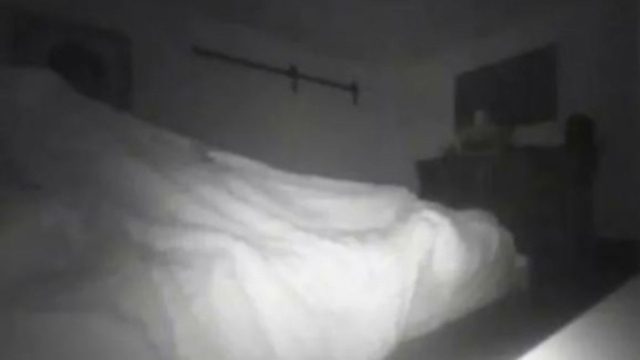 Έβαλε κρυφή κάμερα γιατί πίστευε πως το σπίτι του ήταν στοιχειωμένο – Τελικά κατέγραψε τη σύντροφό του να…