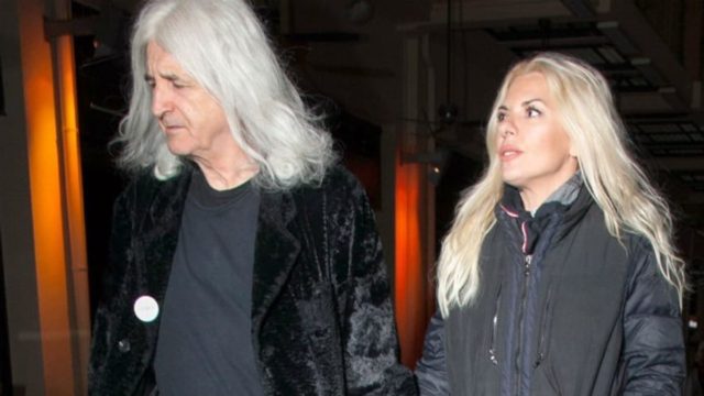 Έζησαν έναν μεγάλο έρωτα: Η ηθοποιός που «έκλεψε» την καρδιά του Νίκου Καρβέλα πριν την Αννίτα Πάνια (photos)