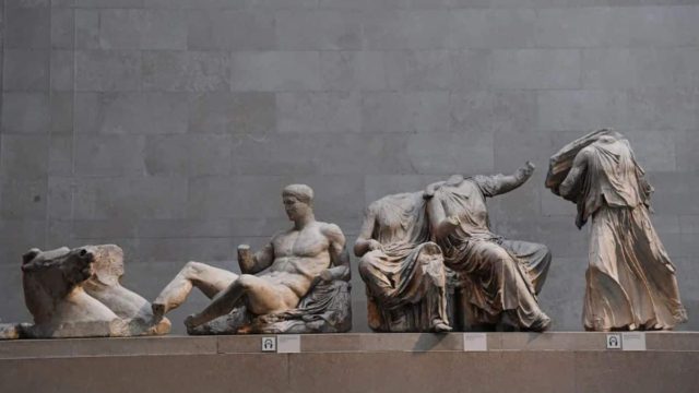 Γλυπτά Παρθενώνα: «Δεν αλλάζουμε στάση» – Αμετάκλητη απάντηση από την Βρετανία