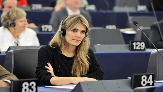 Εύα Καϊλή: Διεγράφη από την ευρωομάδα των Ευρωπαίων Σοσιαλιστών
