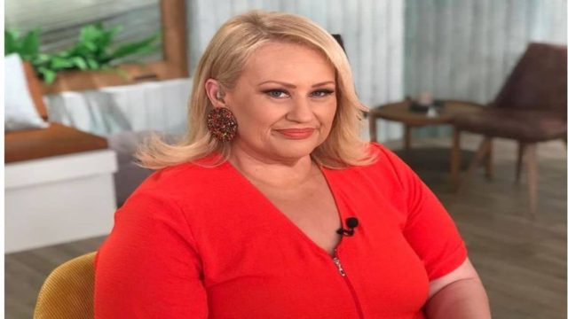 “Ανακατεύει” την τράπουλα η Άση Μπήλιου: Τα πάνω κάτω για Ιχθύες, Τοξότες και 2 ακόμα ζώδια