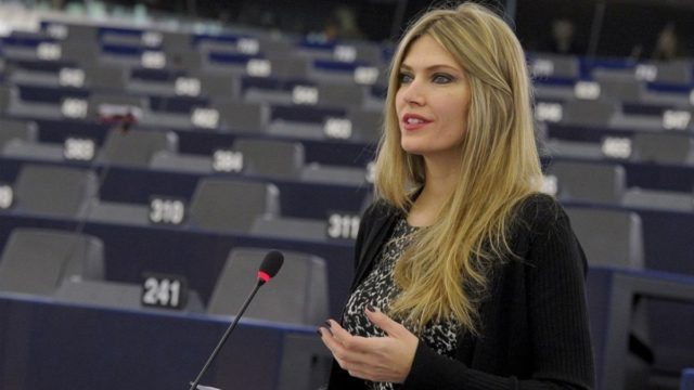 Υπόθεση Καϊλή: Έκρυβε τα 150.000 ευρώ κάτω από την κούνια του μωρού της
