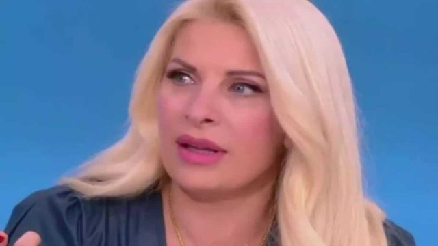 “Πνιγμένη” η Ελένη Μενεγάκη – “Πανδαιμόνιο” άνευ προηγουμένου για την παρουσιάστρια