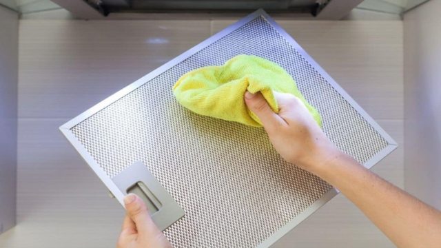 Μεταλλικό φίλτρο απορροφητήρα: Το καθαριστικό μείγμα με μαγειρική σόδα για να τον καθαρίσετε αποτελεσματικά
