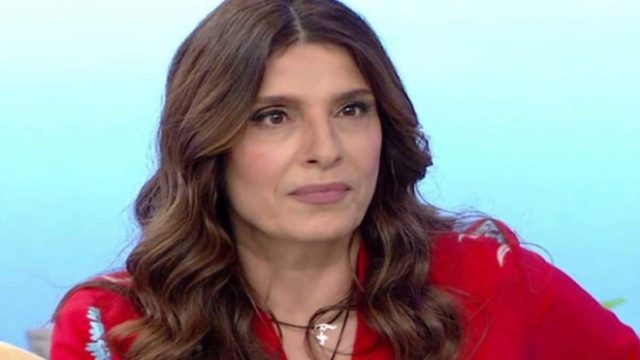 Απίστευτη “τάπα” για την Πόπη Τσαπανίδου – ” Να μάθετε να μη ρωτάτε…”