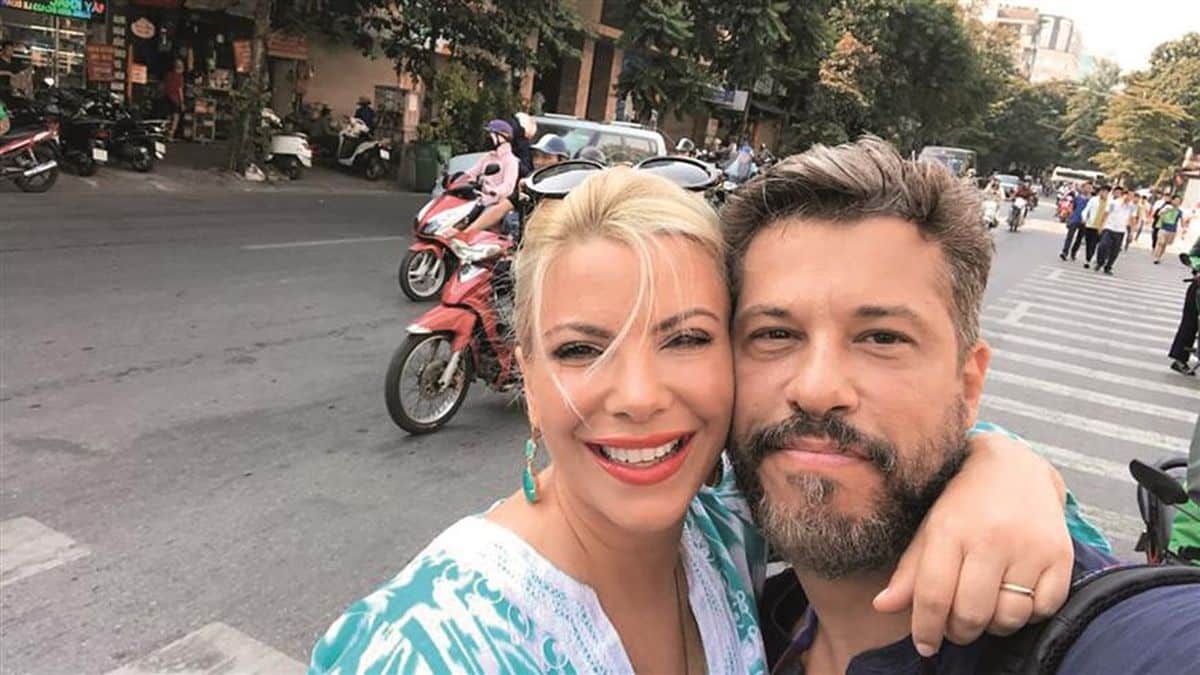 “Κατραπακιά” από την Αντελίνα Βαρθακούρη: “Περάσαμε πολύ δύσκολα…” – Η αποκάλυψη για τον Χάρη Βαρθακούρη