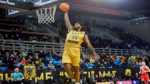ΑΕΚ – Ρέτζιο Εμίλια 68-59: Είναι ακόμα ζωντανή, νίκη με απίθανο τέταρτο δεκάλεπτο (Video)