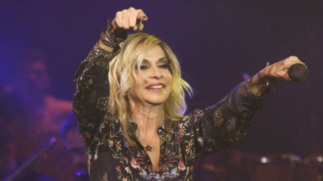“Διψασμένη” η Άννα Βίσση μετά τον γάμο της: «Προτιμούσα μικρότερους άντρες! Ξέρουν να ικανοποιούν καλύτερα μία γυναίκα» (Video)