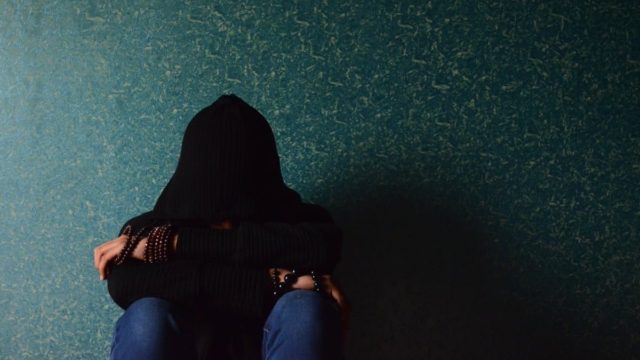 Φρίκη στην Κόρινθο: Τι ανέφερε στις αρχές η 14χρονη που έπεσε θύμα απόπειρας βιασμού – «Ήταν μια πλάκα» λένε οι ανήλικοι δράστες