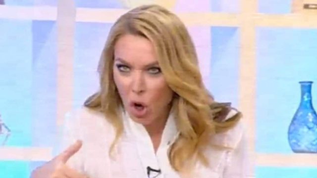 Δίκασε η Τατιάνα Στεφανίδου: “Θα τον έπαιρνε ο δια@@ος…” – Μίλησε απροκάλυπτα η παρουσιάστρια