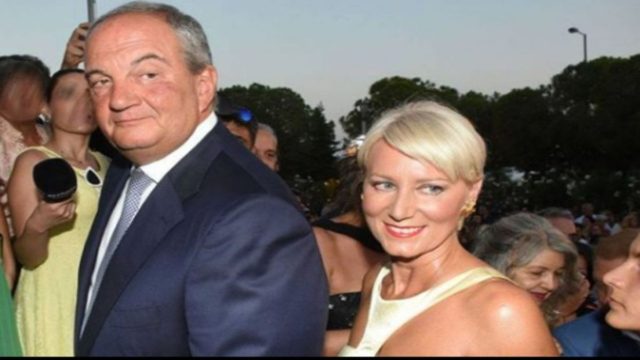 “Κολάστηκε” και ο Κώστας Καραμανλής: Η καυτή εμφάνιση της Νατάσας Παζαΐτη σε βραδυνή έξοδο που έκανε ταραχή