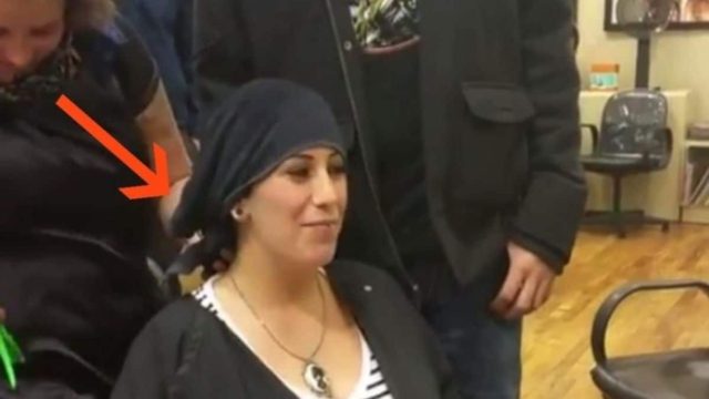Έγκυος πάει στο κομμωτήριο για να βάψει τα μαλλιά της! Αυτό που συμβαίνει στη συνέχεια θα σας σοκάρει! (Video)