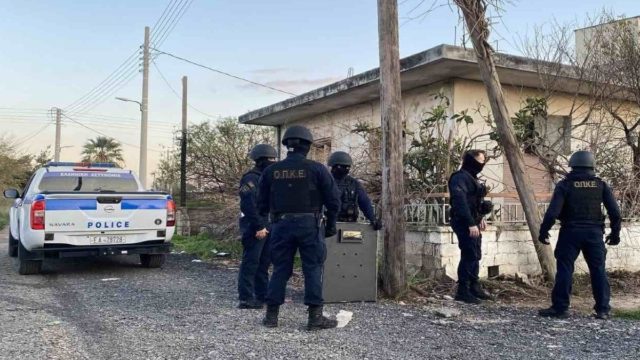 Επιχείρηση ΕΛ.ΑΣ. – Καμένο λεωφορείο Άνω Λιόσια: Ποιοι είναι οι δράστες που εμπλέκονται