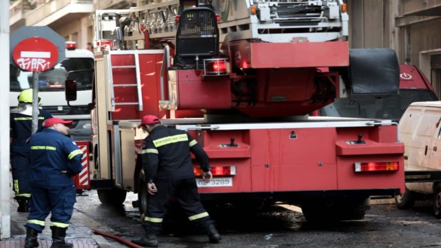 Θεσσαλονίκη: Φωτιά σε διαμέρισμα – Πληροφορίες για εγκλωβισμένους