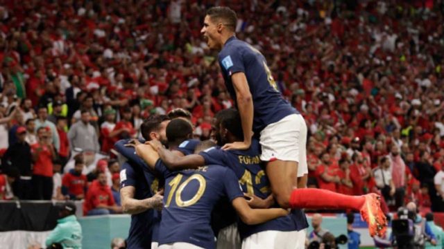 Μουντιάλ 2022 / Γαλλία – Μαρόκο 2-0: «Επαγγελματική» πρόκριση και πάει για το τρίτο στέμμα! (Video)