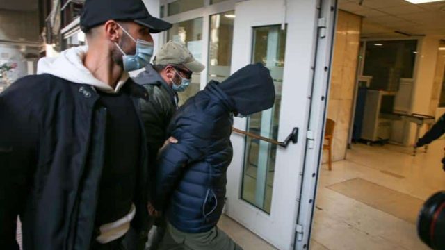 Γυναικοκτονία στον Πειραιά: Ρίξιμο ευθυνών στην άτυχη κοπέλα – Στοιχεία και για προηγούμενες απειλές εναντίον της
