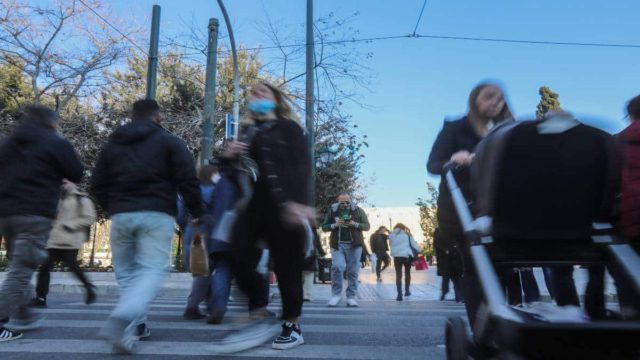 Συναγερμός στον ΕΟΔΥ: Αυξητική η πορεία γρίπης και RSV – 137 νεκροί από κορωνοϊό την τελευταία εβδομάδα