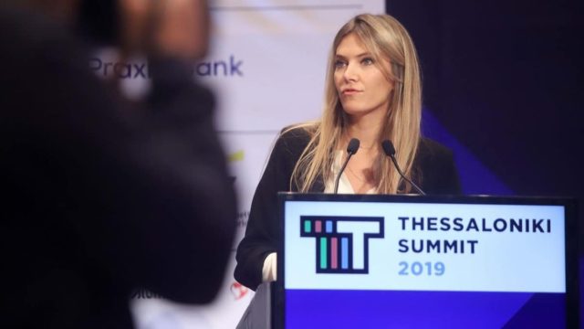 Εύα Καϊλή: «Τεμπέληδες όσοι παίρνουν επιδόματα!» – Όταν η ευρωβουλευτής μας «κουνούσε το δάχτυλο» (Video)