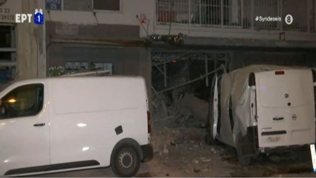 Κολωνός: Ισχυρή έκρηξη σε επιχείρηση! Μεγάλες ζημιές σε σπίτια και καταστήματα – Από θαύμα δεν υπήρξαν θύματα (Video)