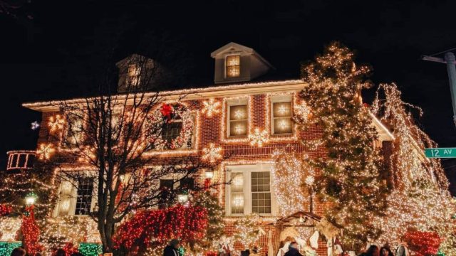 Θα μας αλλάξουν…τα φώτα τα Χριστουγεννιάτικα λαμπόνια; Πόσο συμβάλλουν στην αύξηση του λογαριασμού ρεύματος