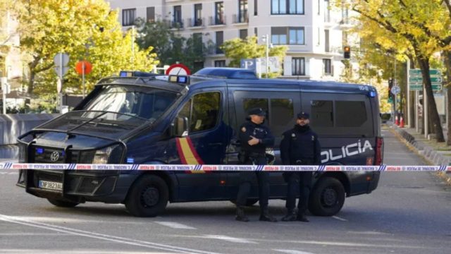 Μαδρίτη – Πρεσβεία Ουκρανίας: Ξανά κλειστή όλη η γύρω περιοχή – Φόβοι για δεύτερο χτύπημα