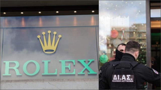 Ένοπλη ληστεία στη Rolex: Τα πρώτα δευτερόλεπτα μετά το «επαγγελματικό χτύπημα» στο κέντρο της Αθήνας – «Πιάστε τον…» (video)