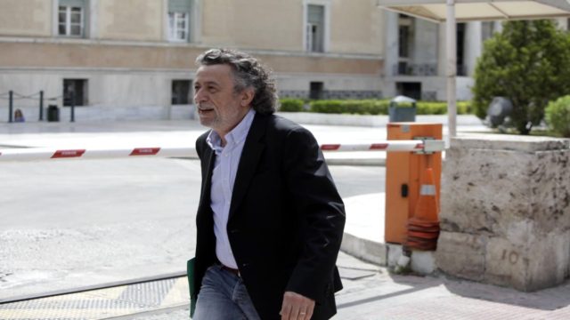 Ξέσπασμα ολκής από τον Μάκη Τριανταφυλλόπουλο – «Είσαι άθλιος…»