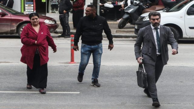 Θεσσαλονίκη – Πυροβολισμός 16χρονου: Κατηγορίες για συγκάληψη της ΕΛΑΣ από τον δικηγόρο της οικογένειας (video)