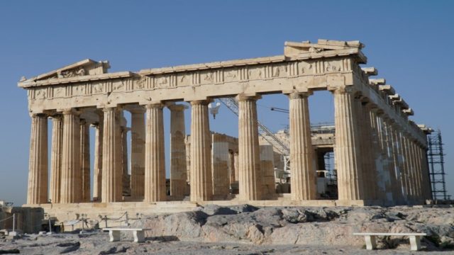 Ποια είναι τα τρία θραύσματα του Παρθενώνα που επιστρέφει ο Πάπας Φραγκίσκος στην Ελλάδα