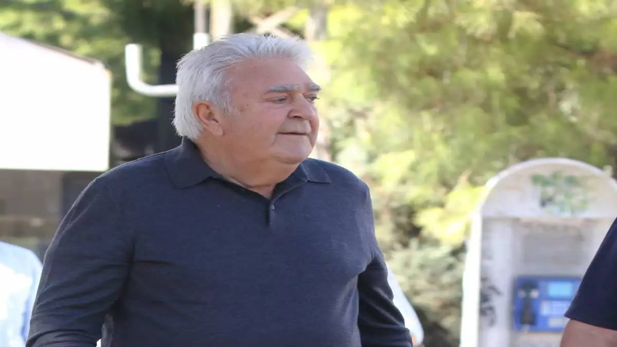 Για πρώτη φορά: Ο Πασχάλης Τερζής σε μία σπάνια κοινή φωτογραφία με τον “άγνωστο” γιο του (φωτο)