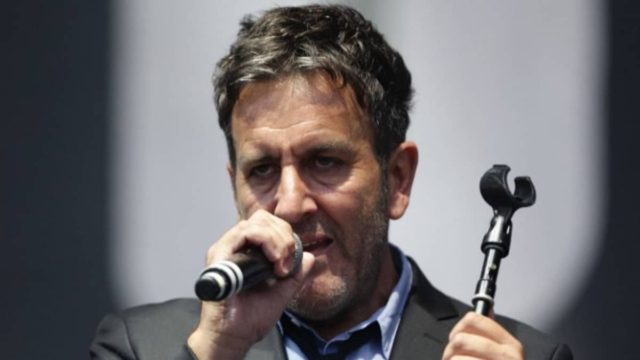 Πέθανε στα 63 του ο τραγουδιστής των The Specials, Τέρι Χολ (Video)