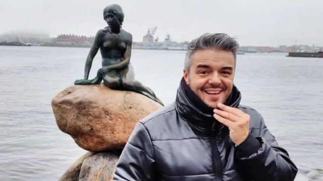 Τρισευτυχισμένος μπαμπάς ο Πέτρος Πολυχρονίδης – Στο πλευρό της κούκλας κόρης του στην Κοπεγχάγη