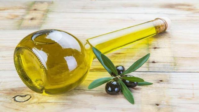 Kρέμα προσώπου με την βοήθεια του “υγρού χρυσαφιού – ελαιόλαδο” και ξύδι: Μοναδικά αποτελέσματα