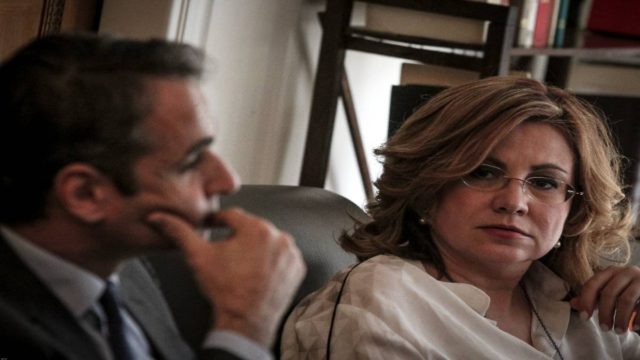 «Καρατόμηση» της Σπυράκη από Μητσοτάκη: Αναστέλλεται η κομματική της ιδιότητα με απόφαση του πρωθυπουργού