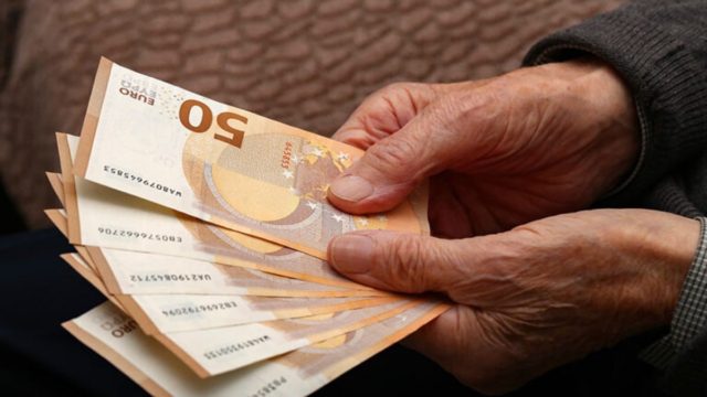 Αύξηση-φιάσκο στις συντάξεις: Σκάνδαλο με όσους αποκλείστηκαν εντελώς