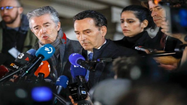 «Το Κορωπί είναι… πρωτεύουσα του Κατάρ»: Γλέντι στο Twitter για τα γαλλικά του Δημητρακόπουλου στην υπεράσπιση της Εύας Καϊλή