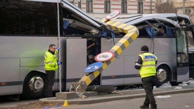 Τραγωδία στο Βουκουρέστι: «Άκουσα παντού φωνές και κλάματα» – Ο οδηγός του πούλμαν περιγράφει τις πρώτες στιγμές μετά το δυστύχημα (Video)