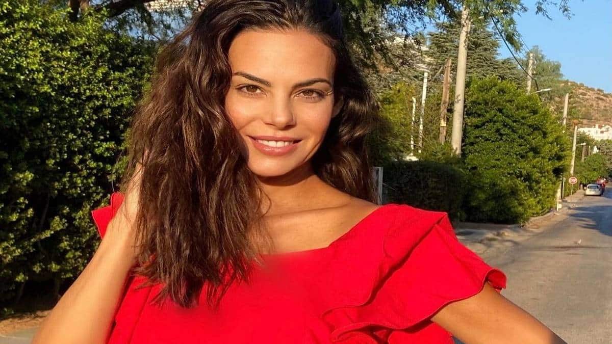 «Δεν ψωνίζω από τη λαϊκή, έχω πάει μόνο μια φορά στη ζωή μου!» – Σνομπισμός από Εύη Βατίδου