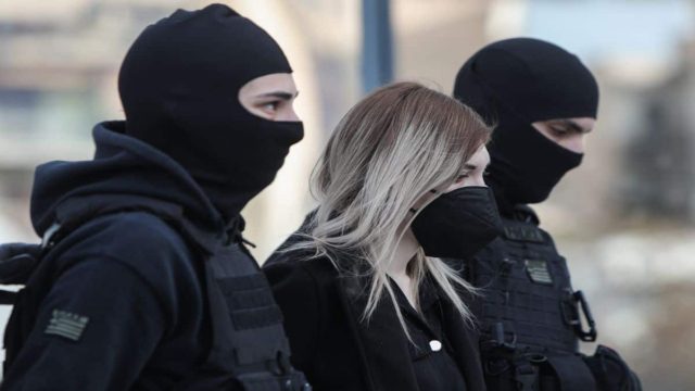 Δίκη Πισπιρίγκου: Αγνώριστος στα δικαστήρια ο Μάνος Δασκαλάκης – Η αισθητή αλλαγή στην εμφάνισή του