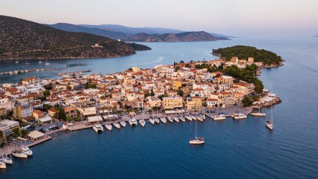 Τριήμερο των Θεοφανείων: Mini απόδραση στον ιδανικό προορισμό με την παράδοση στην γιορτή των “Φώτων”