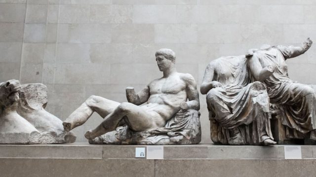 “Βόμβα” για τα Γλυπτά του Παρθενώνα: Ανήκουν στο Ηνωμένο Βασίλειο» – Δήλωση “κόλαφος” από την Βρετανίδα υπουργό πολιτισμού
