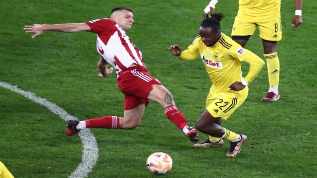 Super league / Ολυμπιακός – Άρης (1-0): Ακάθεκτοι οι ερυθρόλευκοι με “χρυσό” Μασούρα και τέσσερις σερί νίκες στο πρωτάθλημα