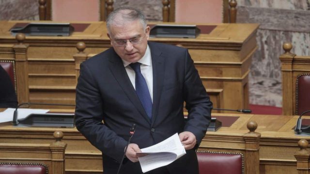 Επίθεση Θεοδωρικάκου σε ΣΥΡΙΖΑ: 183 ανεξιχνίαστες δολοφονίες – «Θα συνεχίσουμε την κάθαρση στην ΕΛ.ΑΣ»
